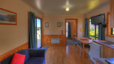 Bicheno Cabin Park - Perths Hotel 5