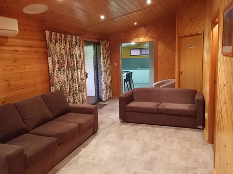 Bicheno Cabin Park - Perths Hotel 11