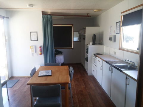 Bicheno Cabin Park - Perths Hotel 31