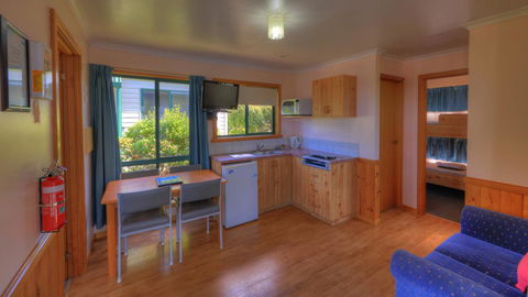 Bicheno Cabin Park - Perths Hotel 36