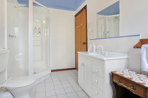 Harvey Farm Lodge - Perths Hotel 25