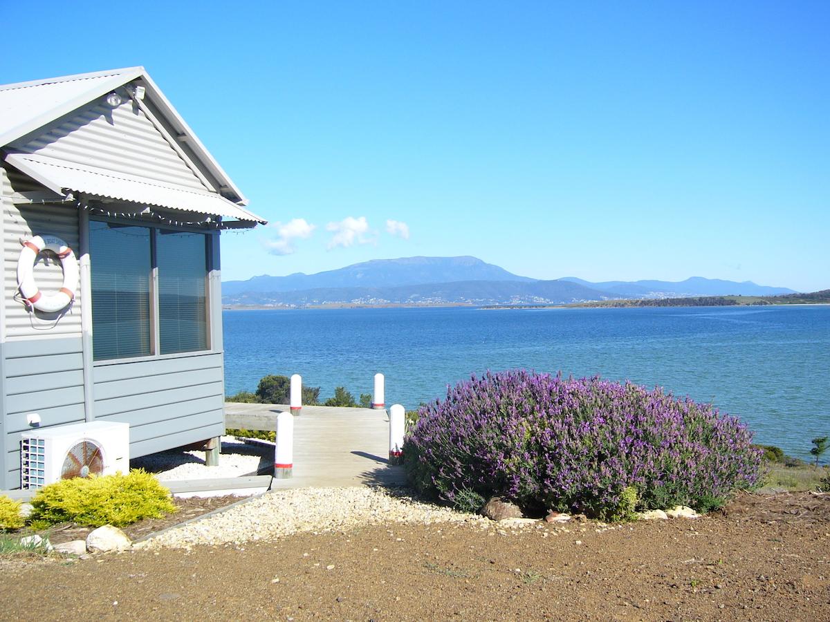 Sandford TAS Perths Hotel