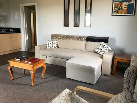 Beachend Bicheno - Perths Hotel 4