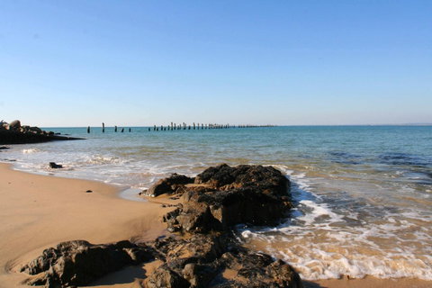 Bridport Holiday Rental - Perths Hotel 7