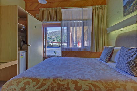 Gold Rush Inn - Perths Hotel 11