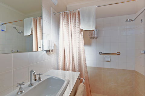 Gold Rush Inn - Perths Hotel 24