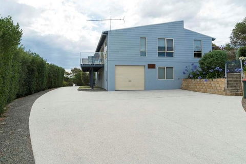 Freycinet Panorama - Perths Hotel 2