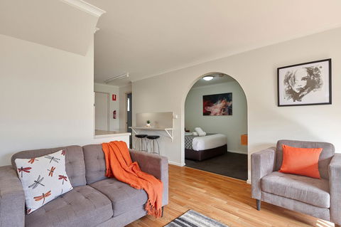 Elphin Serviced Apartments - Perths Hotel 11