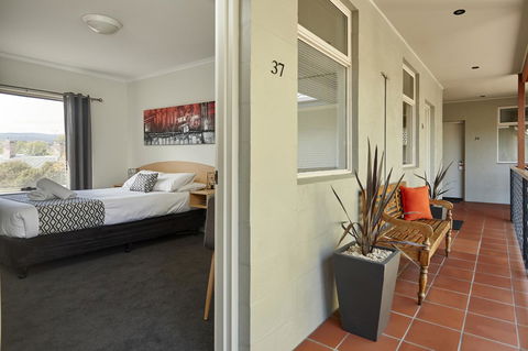 Elphin Serviced Apartments - Perths Hotel 35