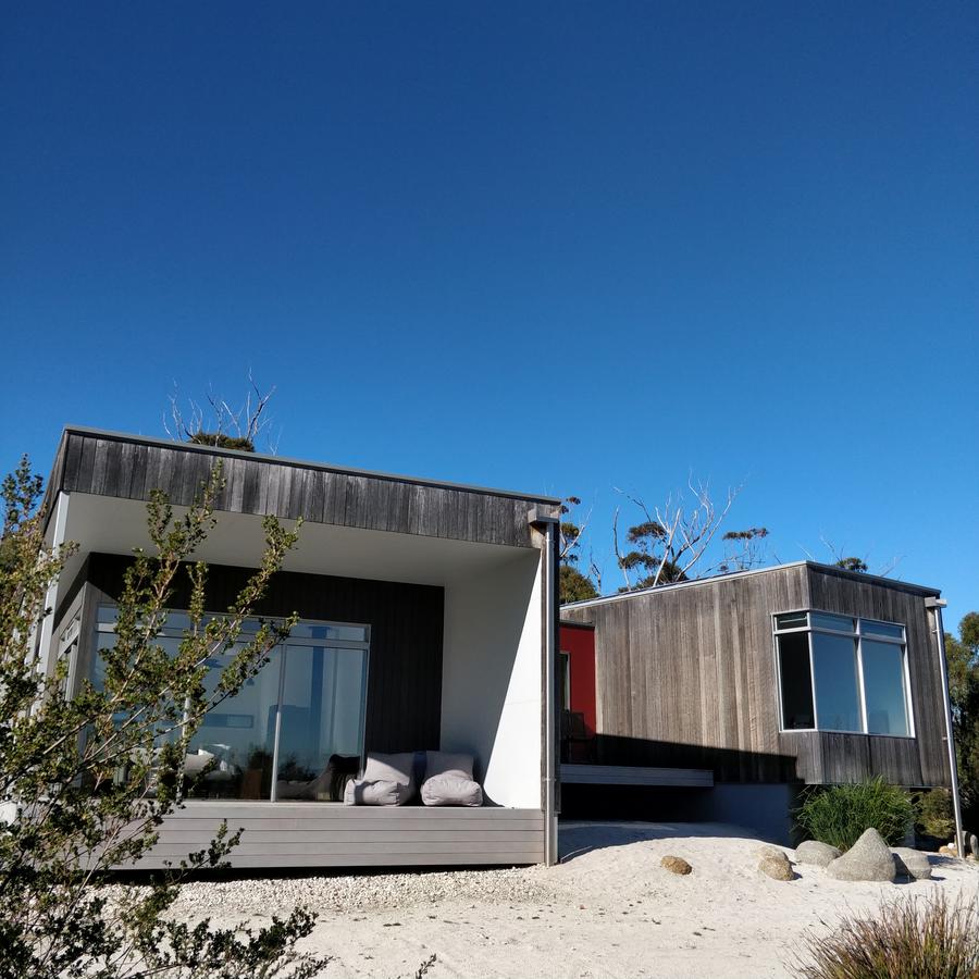Friendly Beaches TAS Perths Hotel