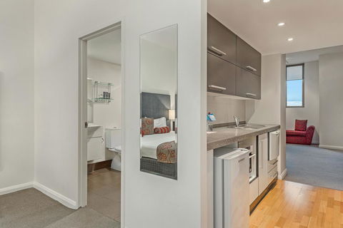 Mantra One Sandy Bay Road - Perths Hotel 9