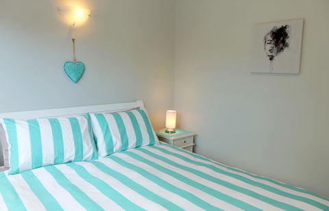 Kingston Beach-House Retreat - Perths Hotel 15