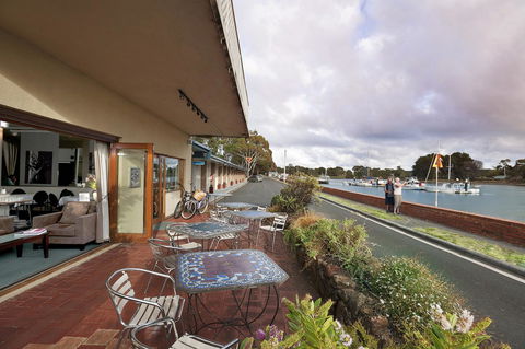 The Waterfront Wynyard - Perths Hotel 3
