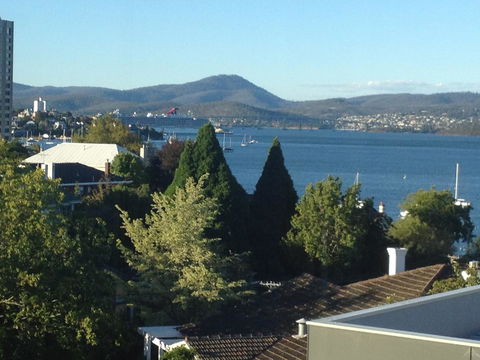Reflections On The Bay - Perths Hotel 9
