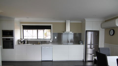 SEA EAGLE COTTAGE Amazing Views Of Bay Of Fires - Perths Hotel 7