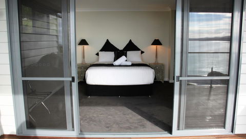SEA EAGLE COTTAGE Amazing Views Of Bay Of Fires - Perths Hotel 8