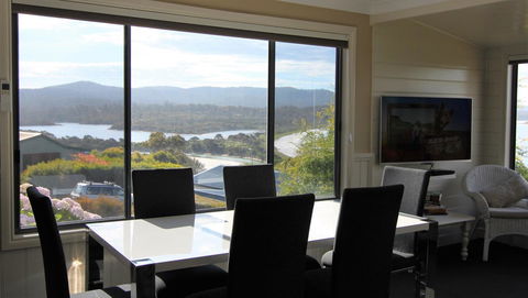 SEA EAGLE COTTAGE Amazing Views Of Bay Of Fires - Perths Hotel 24