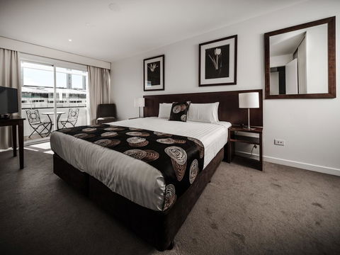 Salamanca Suites - Perths Hotel 11