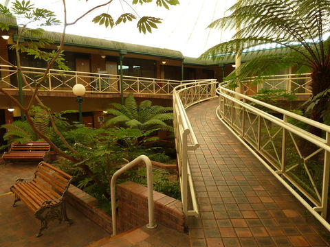 Mayfair Plaza Motel And Apartments - Perths Hotel 0