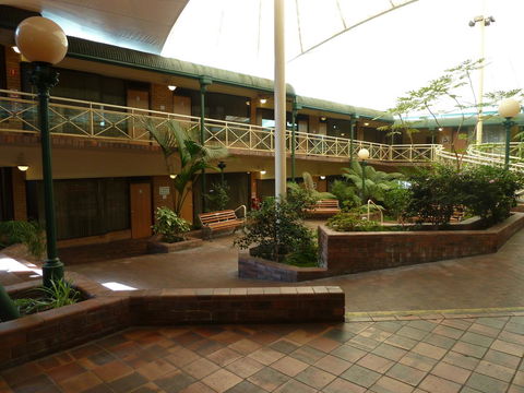 Mayfair Plaza Motel And Apartments - Perths Hotel 14