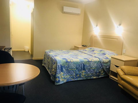Mayfair Plaza Motel And Apartments - Perths Hotel 7