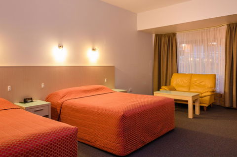 Mayfair Plaza Motel And Apartments - Perths Hotel 4
