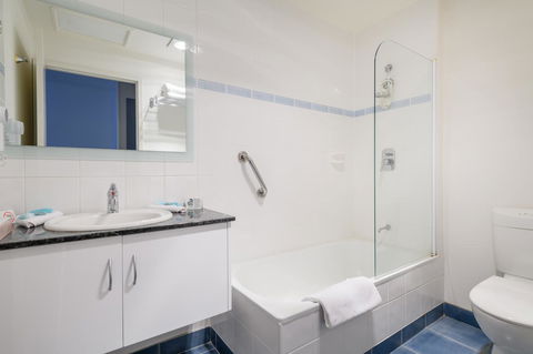 Mayfair Plaza Motel And Apartments - Perths Hotel 8