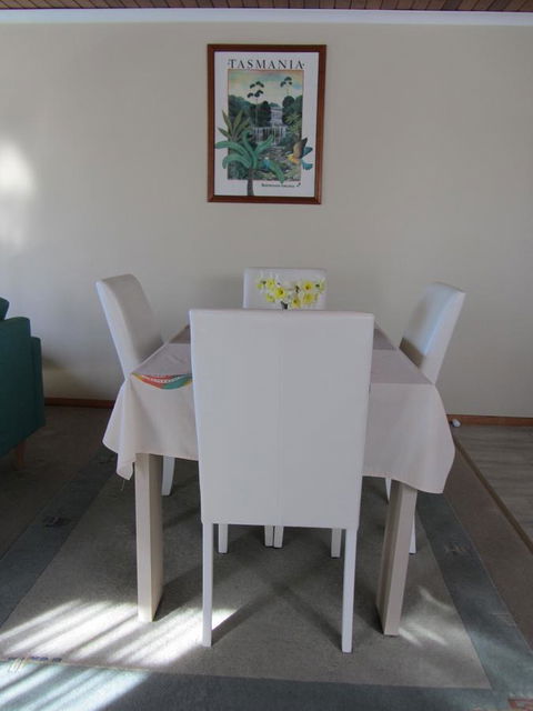 Elm Trees Accommodation @ Ross - Perths Hotel 14