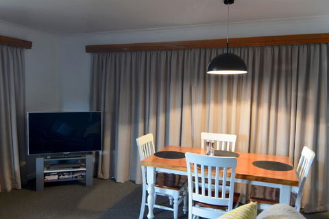 Beach Break Bicheno - Perths Hotel 8