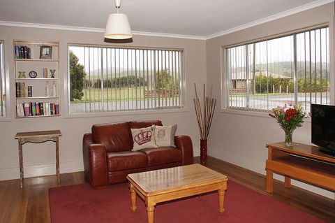 Pinestumps Holiday Home - Perths Hotel 2