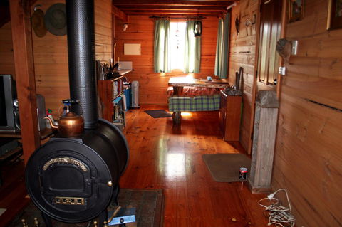 Cradle Mountain Love Shack - Perths Hotel 1