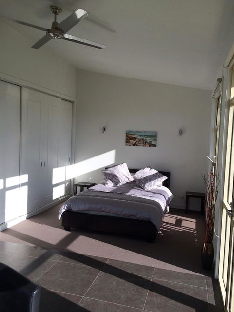Riverwalk B&B - Perths Hotel 43