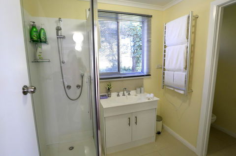 Riverwalk B&B - Perths Hotel 8