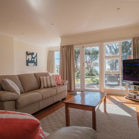 Cod Rock Point - Perths Hotel 17