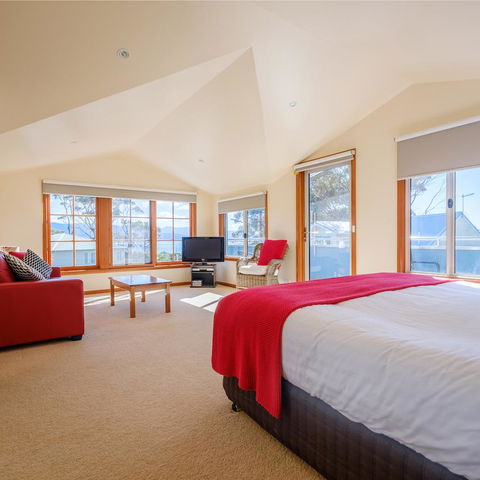 Cod Rock Point - Perths Hotel 11