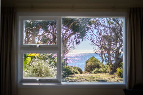 Cod Rock Point - Perths Hotel 3