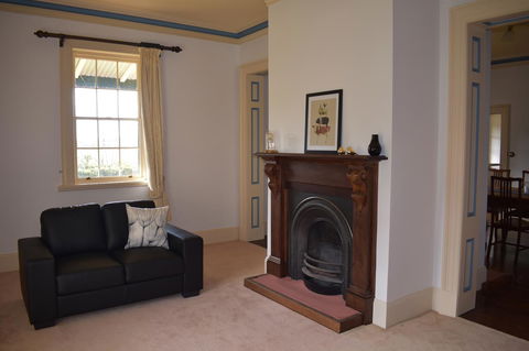 CLAYFIELD HOMESTEAD - Rustic Country Accommodation - Perths Hotel 9