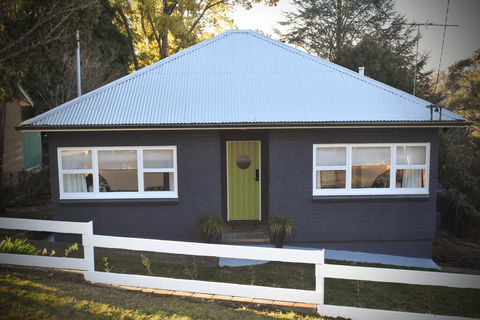 NEW Winston Cottage Leura Views & Location - Perths Hotel 0