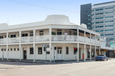Newmarket Hotel - Perths Hotel 2