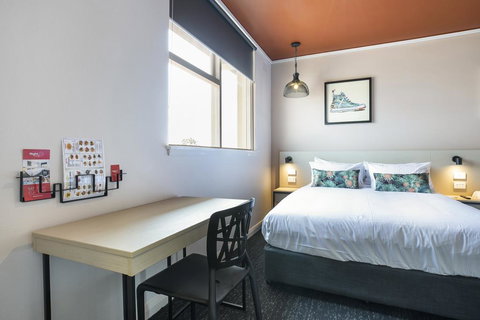 Nightcap At Fairfield - Perths Hotel 1