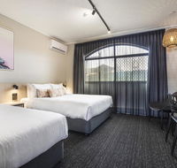 Nightcap at Springwood Hotel - Perths Hotel
