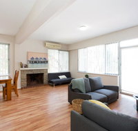 Nights on Broadway - Close to River UWA  Hospitals - Perths Hotel