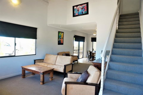 Ningaloo Breeze Villa 10 - 3 Bedroom Fully Self-Contained Disabled-Friendly Accommodation - Perths Hotel 1