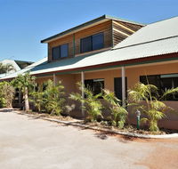 Ningaloo Breeze Villa 7 - 3 Bedroom Fully Self-Contained Holiday Accommodation