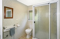 Book Pomona Accommodation Vacations Perths Hotel Perths Hotel