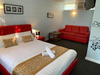 Book Nowa Nowa Accommodation Vacations Perths Hotel Perths Hotel
