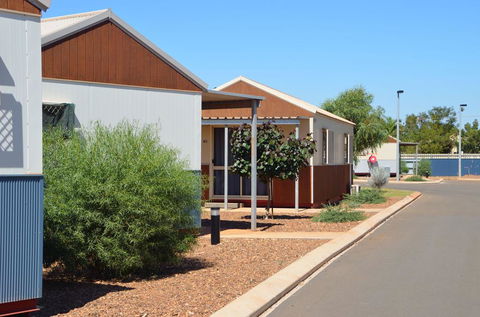NYFL Karratha Village Workforce Accommodation - Perths Hotel 0