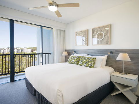 Oaks Sunshine Coast Seaforth Resort - Perths Hotel 2