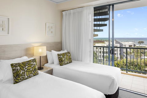 Oaks Sunshine Coast Seaforth Resort - Perths Hotel 3