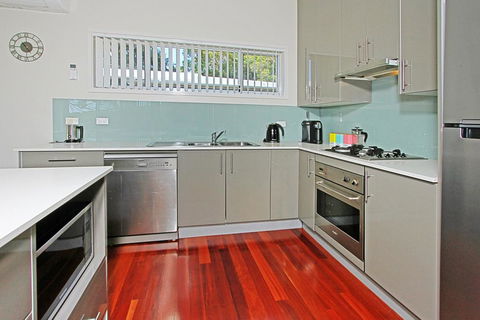 Ocean 1/42, Mollymook - Perths Hotel 3